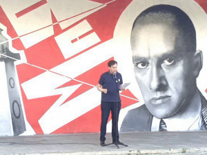 В Пушкино &ndash; на Акулову Гору, к Солнцу и Владимиру Маяковскому